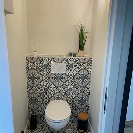 K Apartment *